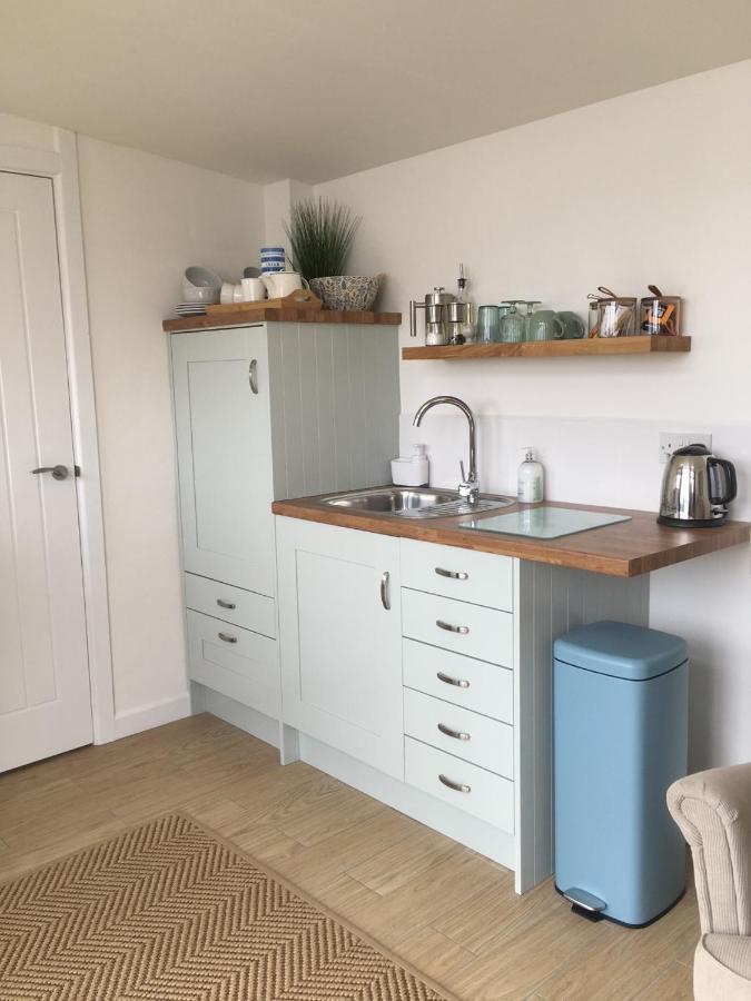 1-Bedroom Chalet With Parking On Site Looe Exterior photo