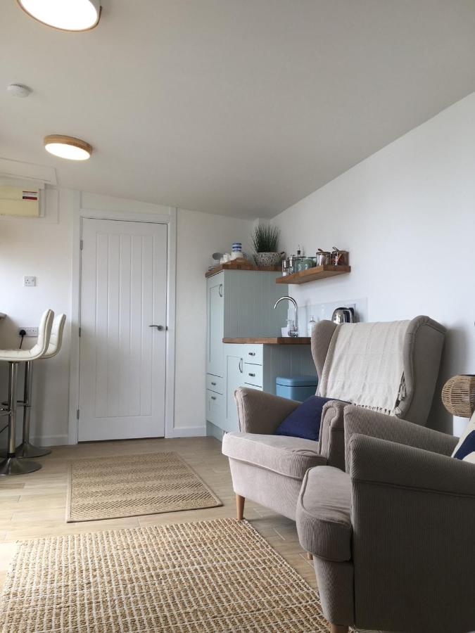 1-Bedroom Chalet With Parking On Site Looe Exterior photo